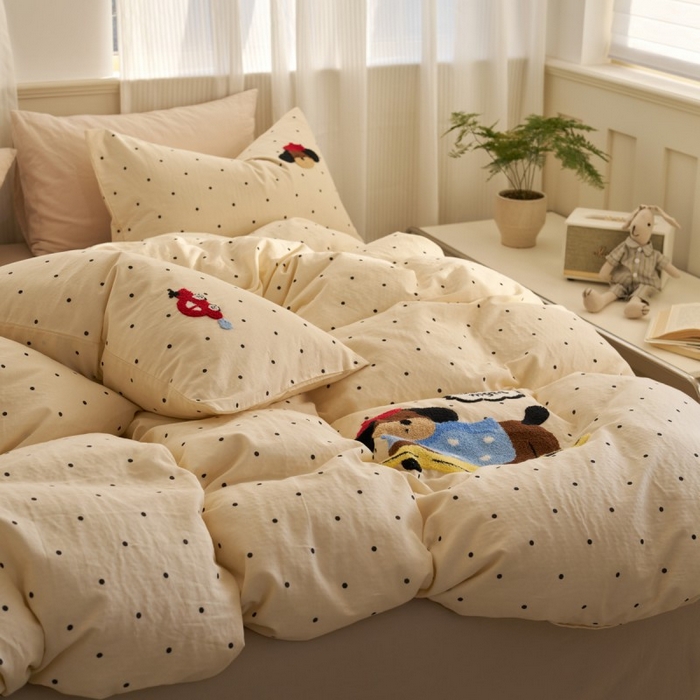 91家纺网 家纺一手货源 找家纺 洋铭区（原狠狠爱） 2025新款A类全棉双层纱毛巾绣四件套 滑板小狗