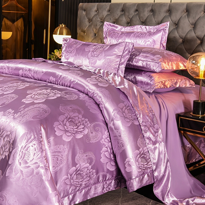 91家纺网 家纺一手货源 找家纺 优美 2025新款一字绣提花四件套系列 花间飞舞（雪青）