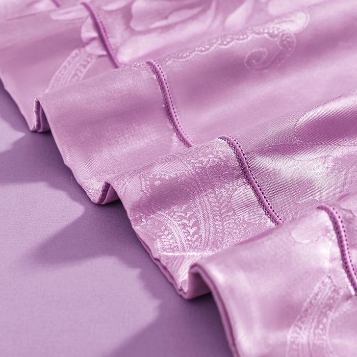 91家纺网 家纺一手货源 找家纺 优美 2025新款一字绣提花四件套系列 花间飞舞（雪青）