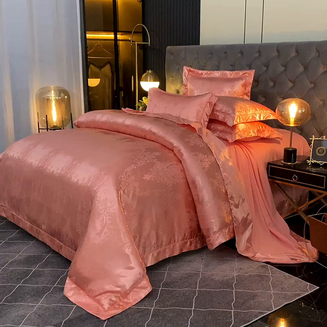 91家纺网 家纺一手货源 找家纺 优美 2025新款一字绣提花四件套系列 卡萨金爵（浅琥珀）