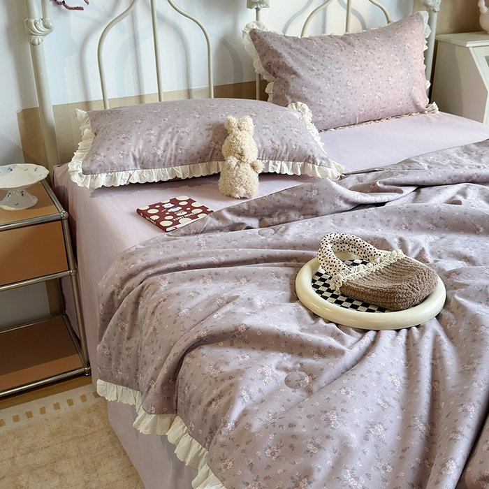 91家纺网 家纺一手货源 找家纺 （总）绫韵家纺 2025新品夏季韩式浪漫小花边空调被夏被薄被子套件系列