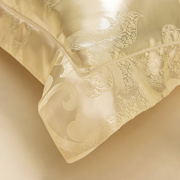 91家纺网 家纺一手货源 找家纺 优美 2025新款一字绣提花四件套系列 琳达与珍妮（米黄）