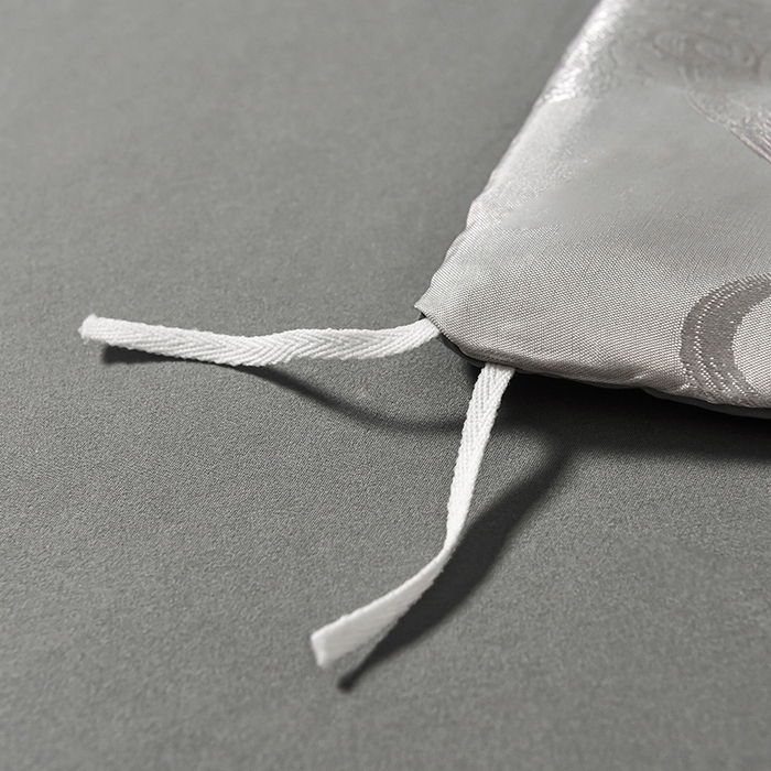 91家纺网 家纺一手货源 找家纺 优美 2025新款一字绣提花四件套系列 曼珠莎华（银灰）