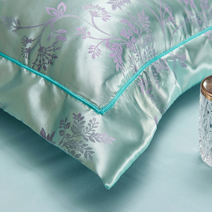 91家纺网 家纺一手货源 找家纺 优美 2025新款一字绣提花四件套系列 叶语迷裳（水绿）