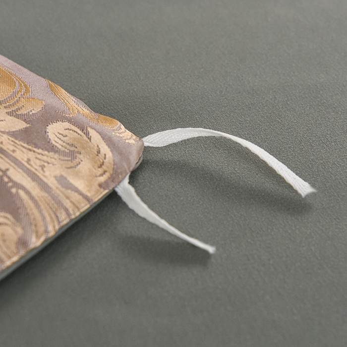 91家纺网 家纺一手货源 找家纺 优美 2025新款一字绣提花四件套系列 圣佛丽亚（富贵金）