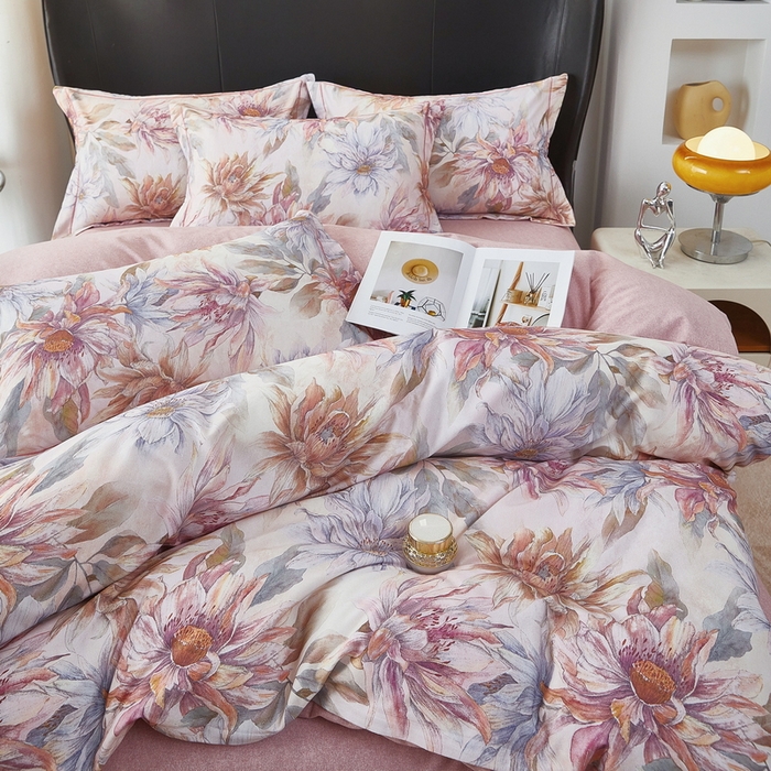 91家纺网 家纺一手货源 找家纺 雲归梦 2025春夏新款全棉纯棉5D数码印花四件套 荷韵飘香-粉