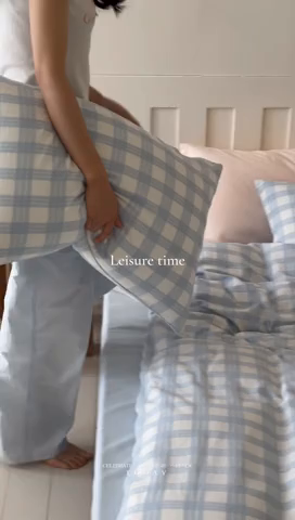 91家纺网 家纺一手货源 找家纺 小春日和 2025新款色织双层纱提花亲肤柔软贴身提花人字纹面料四件套 漫野 蓝