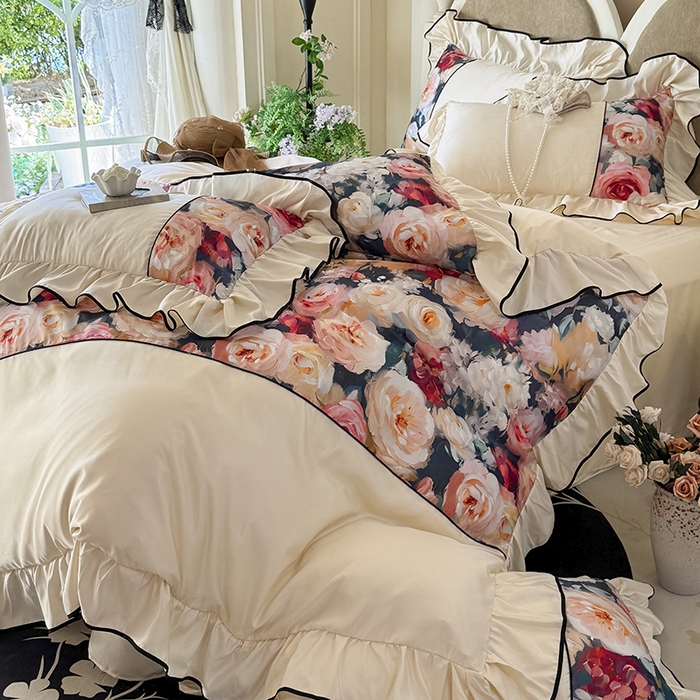 91家纺网 家纺一手货源 找家纺 宅家居 2025新款A类水洗亲肤棉磨毛法式拼接数码印花奶油韩式花边款四件套 玫瑰庄园