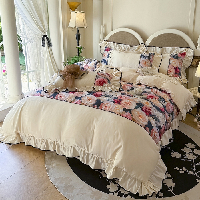 91家纺网 家纺一手货源 找家纺 宅家居 2025新款A类水洗亲肤棉磨毛法式拼接数码印花奶油韩式花边款四件套 玫瑰庄园