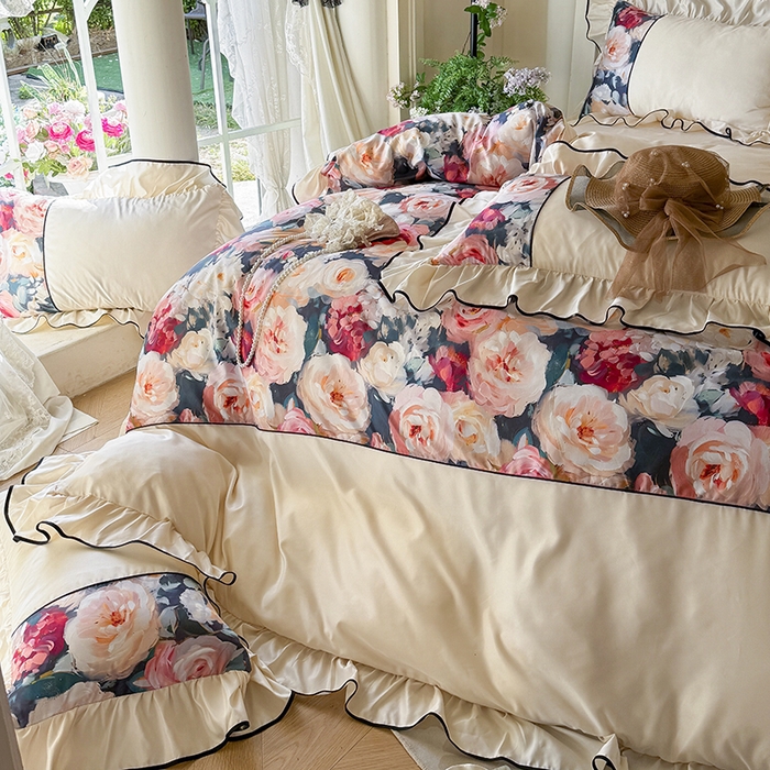 91家纺网 家纺一手货源 找家纺 宅家居 2025新款A类水洗亲肤棉磨毛法式拼接数码印花奶油韩式花边款四件套 玫瑰庄园