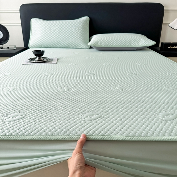 91家纺网 家纺一手货源 找家纺 卡罗兰 2025新款豆豆凉席小冰熊床裙床笠款 水蓝-床笠