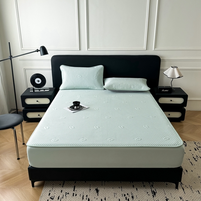 91家纺网 家纺一手货源 找家纺 卡罗兰 2025新款豆豆凉席小冰熊床裙床笠款 水蓝-床笠