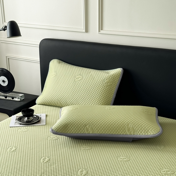 91家纺网 家纺一手货源 找家纺 卡罗兰 2025新款豆豆凉席小冰熊床裙床笠款 水绿-床笠