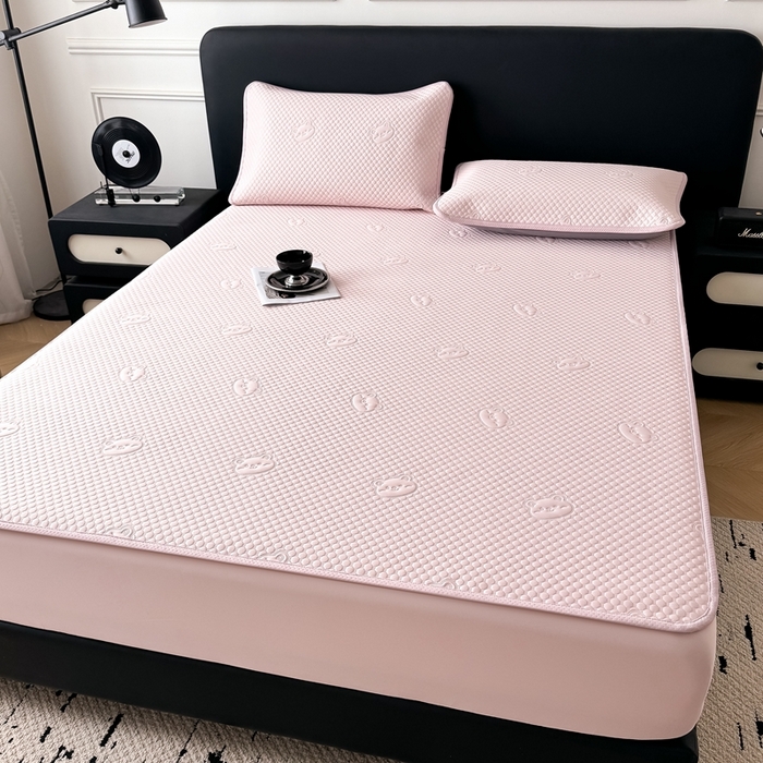 91家纺网 家纺一手货源 找家纺 卡罗兰 2025新款豆豆凉席小冰熊床裙床笠款 樱花粉-床笠