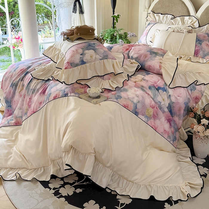 91家纺网 家纺一手货源 找家纺 宅家居 2025新款A类水洗亲肤棉磨毛法式拼接数码印花奶油韩式花边款四件套 暖暖花香