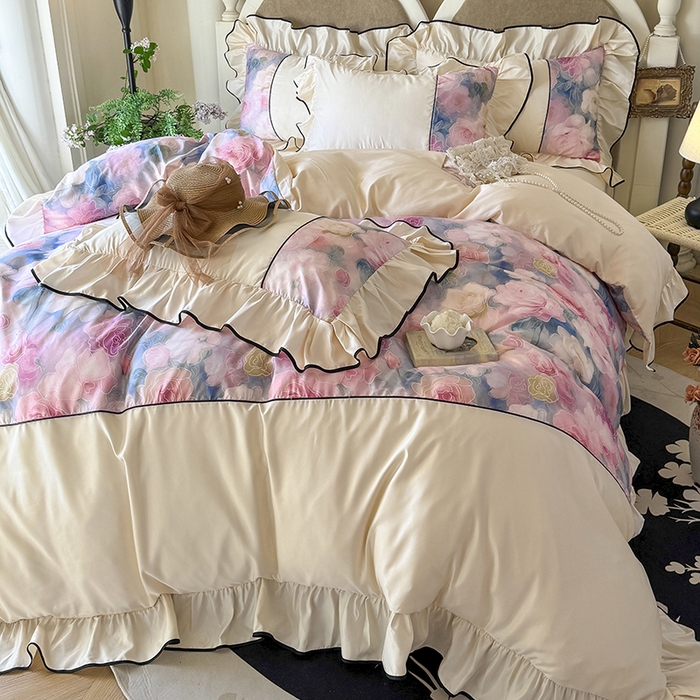 91家纺网 家纺一手货源 找家纺 宅家居 2025新款A类水洗亲肤棉磨毛法式拼接数码印花奶油韩式花边款四件套 暖暖花香