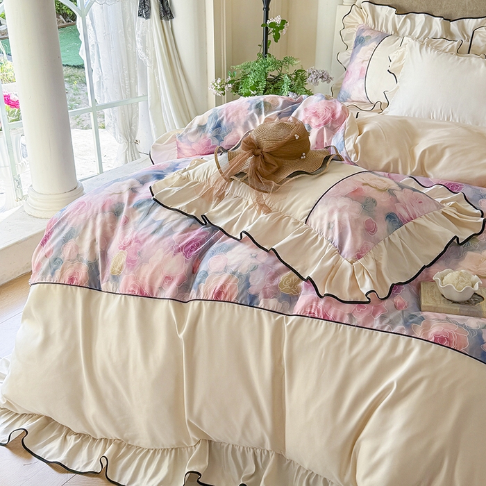 91家纺网 家纺一手货源 找家纺 宅家居 2025新款A类水洗亲肤棉磨毛法式拼接数码印花奶油韩式花边款四件套 暖暖花香