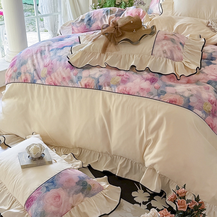 91家纺网 家纺一手货源 找家纺 宅家居 2025新款A类水洗亲肤棉磨毛法式拼接数码印花奶油韩式花边款四件套 暖暖花香