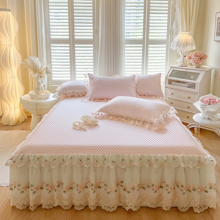 91家纺网 家纺一手货源 找家纺 （总）网红馆（ck家纺） 2025新款凉感蕾丝花边床裙款豆豆席凉席-艾薇儿