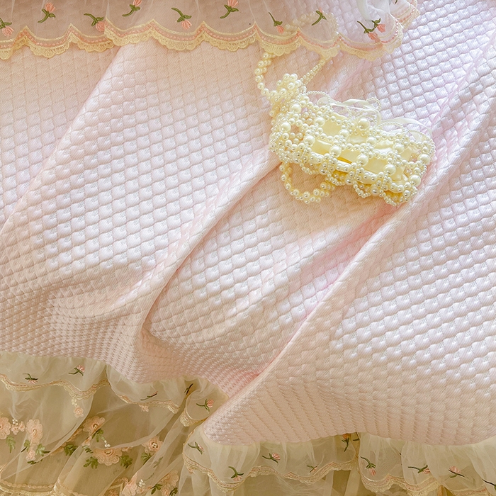 91家纺网 家纺一手货源 找家纺 网红馆（ck家纺） 2025新款凉感蕾丝花边床裙款豆豆席凉席-艾薇儿 艾薇儿-粉