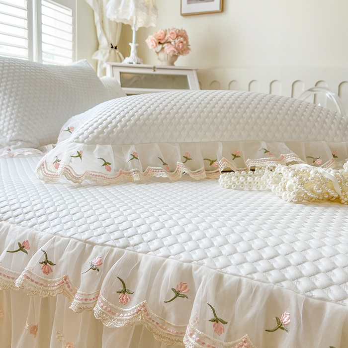 91家纺网 家纺一手货源 找家纺 网红馆（ck家纺） 2025新款凉感蕾丝花边床裙款豆豆席凉席-艾薇儿 艾薇儿-白