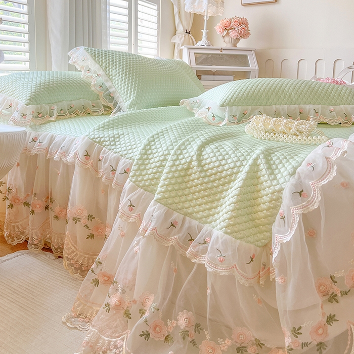 91家纺网 家纺一手货源 找家纺 网红馆（ck家纺） 2025新款凉感蕾丝花边床裙款豆豆席凉席-艾薇儿 艾薇儿-绿