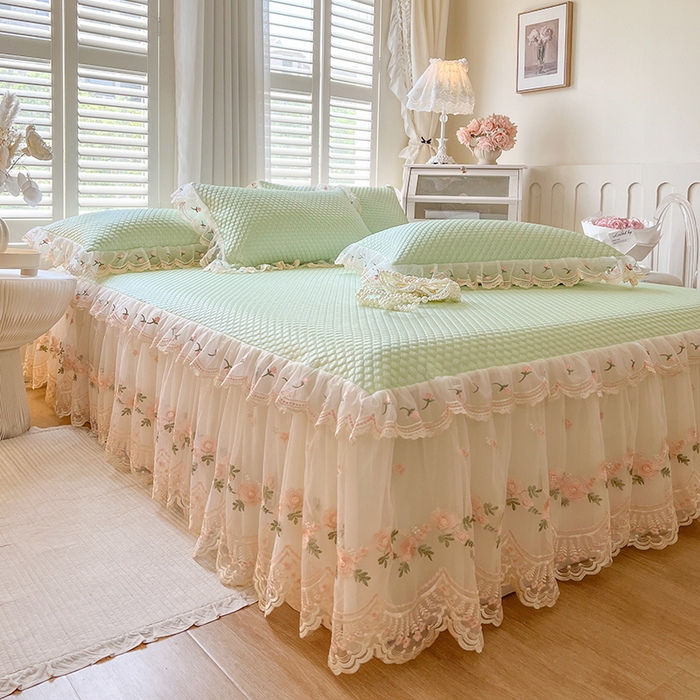 91家纺网 家纺一手货源 找家纺 网红馆（ck家纺） 2025新款凉感蕾丝花边床裙款豆豆席凉席-艾薇儿 艾薇儿-绿