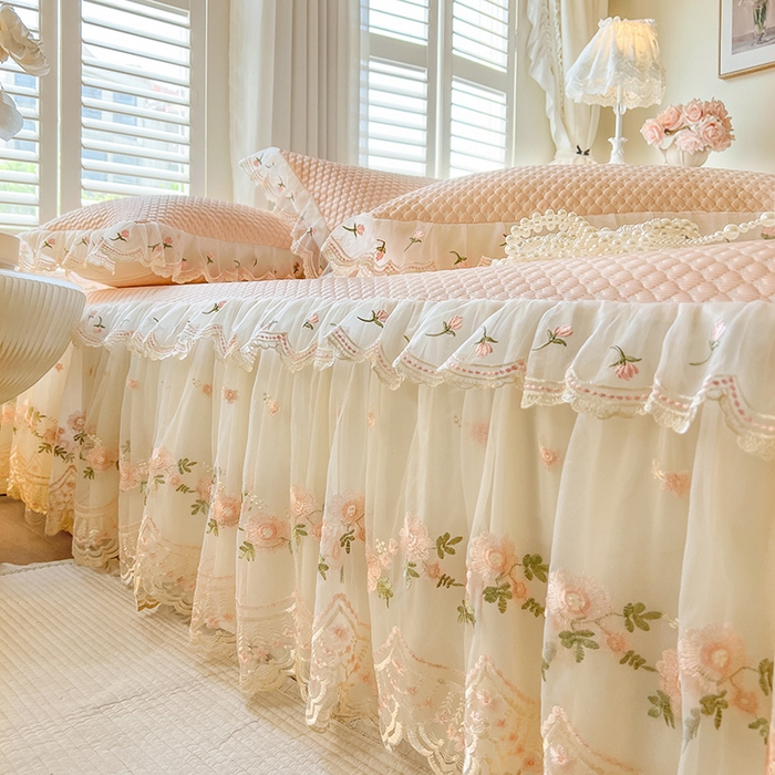 91家纺网 家纺一手货源 找家纺 网红馆（ck家纺） 2025新款凉感蕾丝花边床裙款豆豆席凉席-艾薇儿 艾薇儿-玉