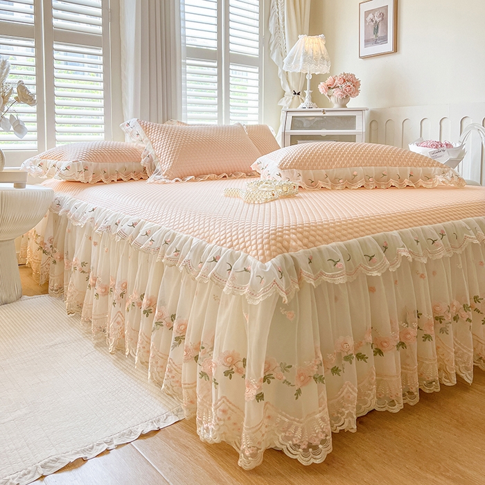 91家纺网 家纺一手货源 找家纺 网红馆（ck家纺） 2025新款凉感蕾丝花边床裙款豆豆席凉席-艾薇儿 艾薇儿-玉