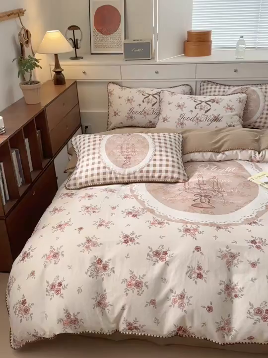 91家纺网 家纺一手货源 找家纺 （总）RYB红黄兰 2025新款设计师原创全棉纯棉有氧双层纱大版数码贝壳边四件套