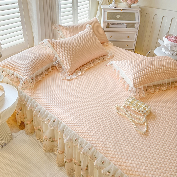 91家纺网 家纺一手货源 找家纺 （总）网红馆（ck家纺） 2025新款凉感蕾丝花边床裙款豆豆席凉席-艾薇儿