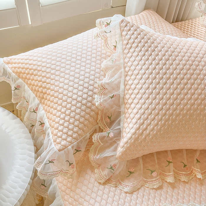 91家纺网 家纺一手货源 找家纺 （总）网红馆（ck家纺） 2025新款凉感蕾丝花边床裙款豆豆席凉席-艾薇儿