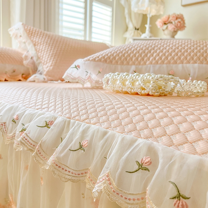 91家纺网 家纺一手货源 找家纺 （总）网红馆（ck家纺） 2025新款凉感蕾丝花边床裙款豆豆席凉席-艾薇儿