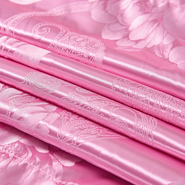 91家纺网 家纺一手货源 找家纺 优美 2025新款高克重贡缎提花四件套系列 花间飞舞-粉红