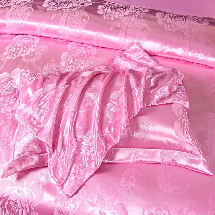 91家纺网 家纺一手货源 找家纺 优美 2025新款高克重贡缎提花四件套系列 花间飞舞-粉红