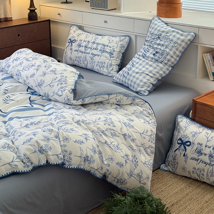 91家纺网 家纺一手货源 找家纺 RYB红黄兰 2025新款全棉大版双层纱贝壳边四件套 蓝调生活