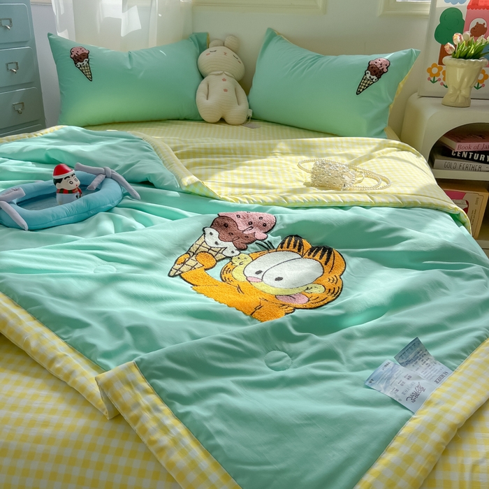 91家纺网 家纺一手货源 找家纺 （总）子钦家纺 2025春夏新款奶油风手包边毛巾绣单夏被夏凉被空调被夏被四件套