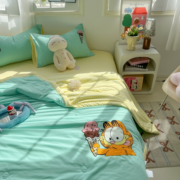 91家纺网 家纺一手货源 找家纺 （总）子钦家纺 2025春夏新款奶油风手包边毛巾绣单夏被夏凉被空调被夏被四件套