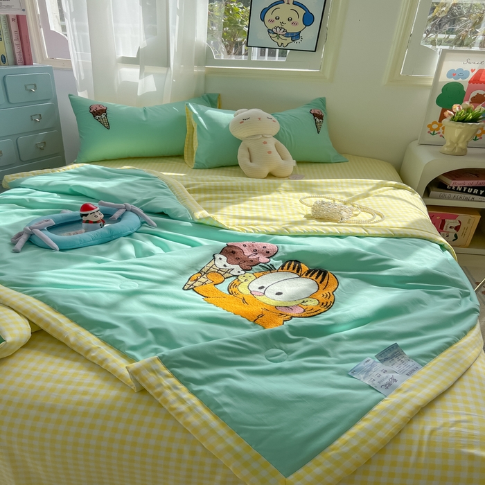 91家纺网 家纺一手货源 找家纺 （总）子钦家纺 2025春夏新款奶油风手包边毛巾绣单夏被夏凉被空调被夏被四件套