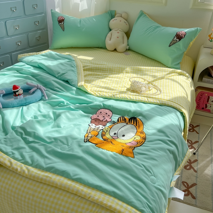 91家纺网 家纺一手货源 找家纺 （总）子钦家纺 2025春夏新款奶油风手包边毛巾绣单夏被夏凉被空调被夏被四件套