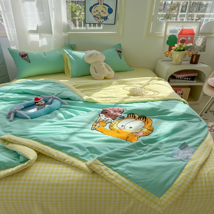 91家纺网 家纺一手货源 找家纺 （总）子钦家纺 2025春夏新款奶油风手包边毛巾绣单夏被夏凉被空调被夏被四件套