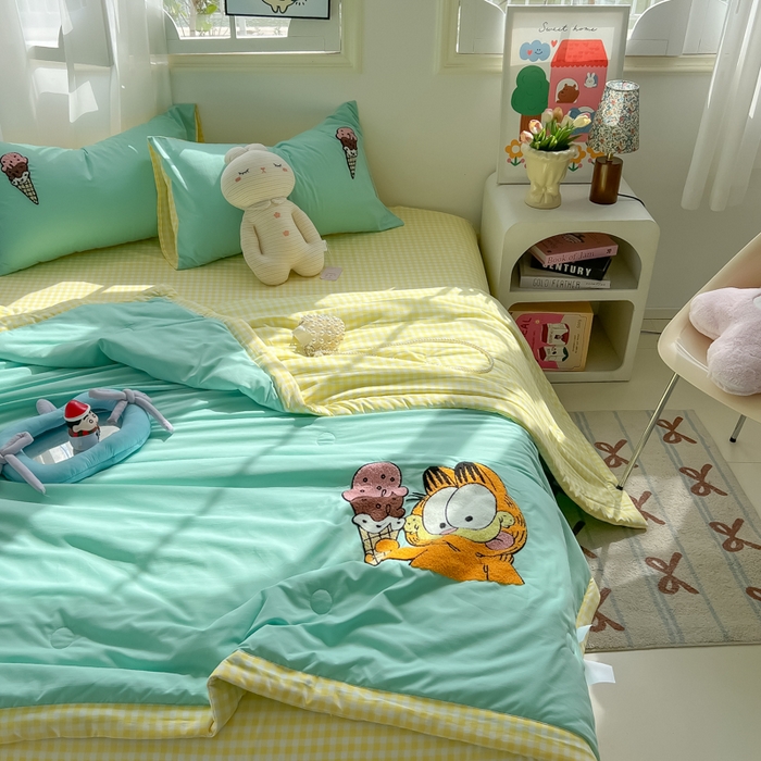 91家纺网 家纺一手货源 找家纺 （总）子钦家纺 2025春夏新款奶油风手包边毛巾绣单夏被夏凉被空调被夏被四件套