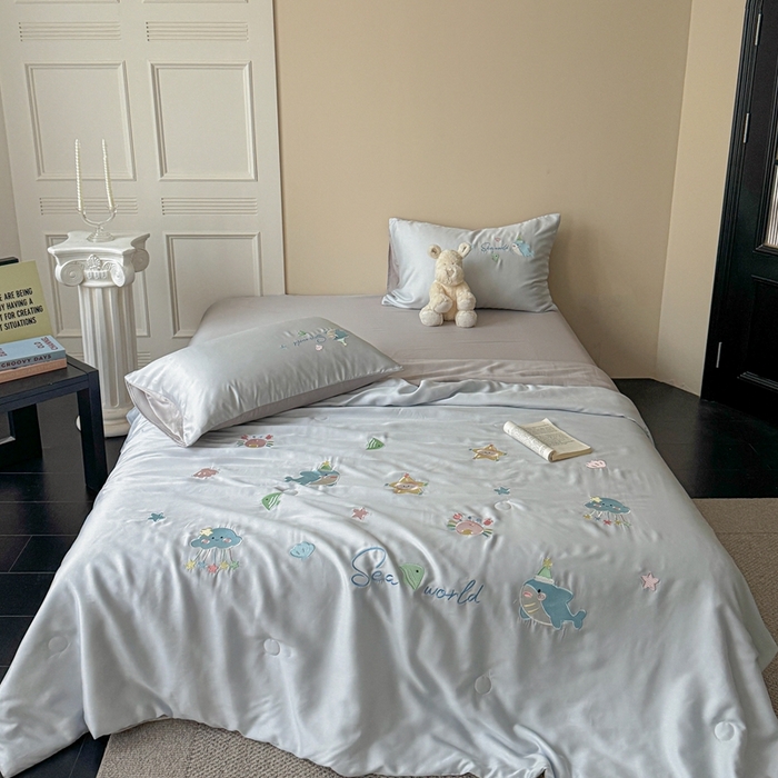 91家纺网 家纺一手货源 找家纺 柚子YOUTH 2025新款60S兰精天丝绣花大豆夏被四件套 海洋世界