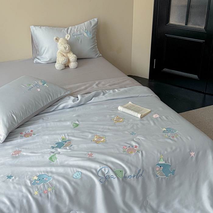 91家纺网 家纺一手货源 找家纺 柚子YOUTH 2025新款60S兰精天丝绣花大豆夏被四件套 海洋世界