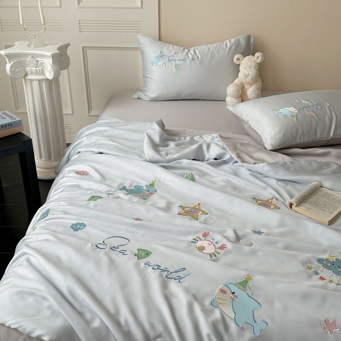 91家纺网 家纺一手货源 找家纺 柚子YOUTH 2025新款60S兰精天丝绣花大豆夏被四件套 海洋世界