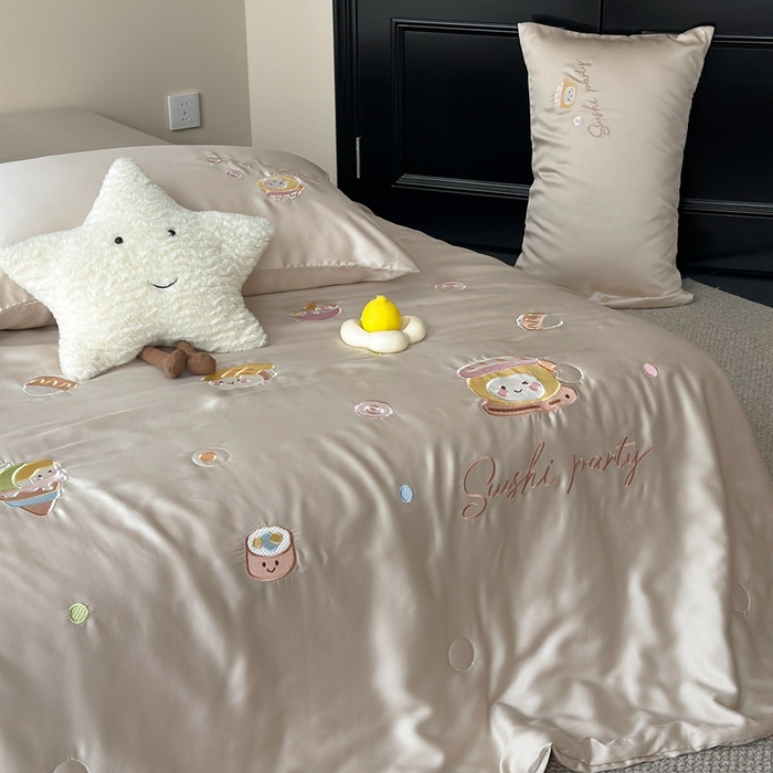 91家纺网 家纺一手货源 找家纺 柚子YOUTH 2025新款60S兰精天丝绣花大豆夏被四件套 寿司拼盘