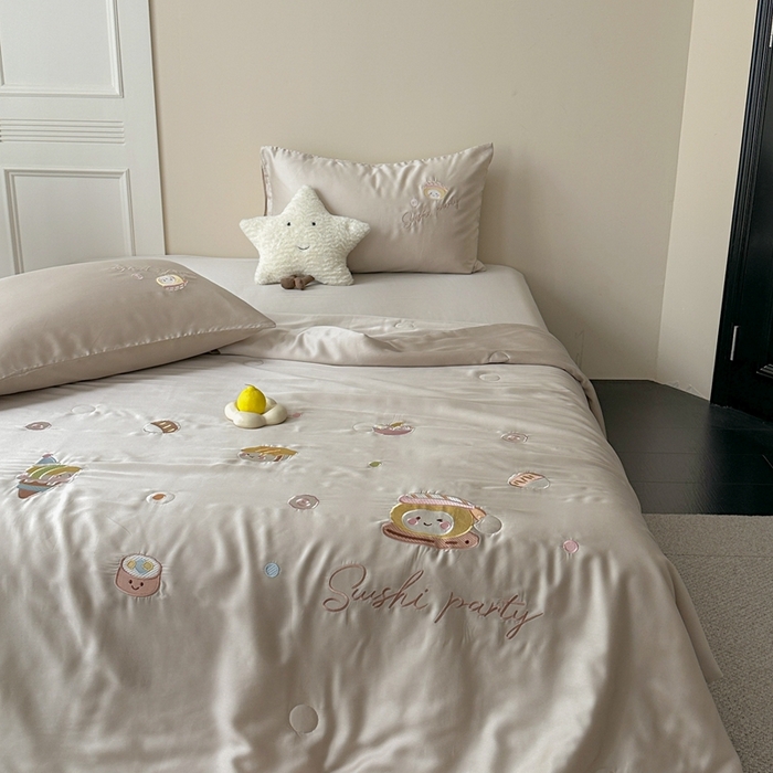 91家纺网 家纺一手货源 找家纺 柚子YOUTH 2025新款60S兰精天丝绣花大豆夏被四件套 寿司拼盘