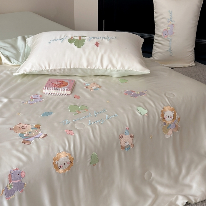 91家纺网 家纺一手货源 找家纺 柚子YOUTH 2025新款60S兰精天丝绣花大豆夏被四件套 小森林