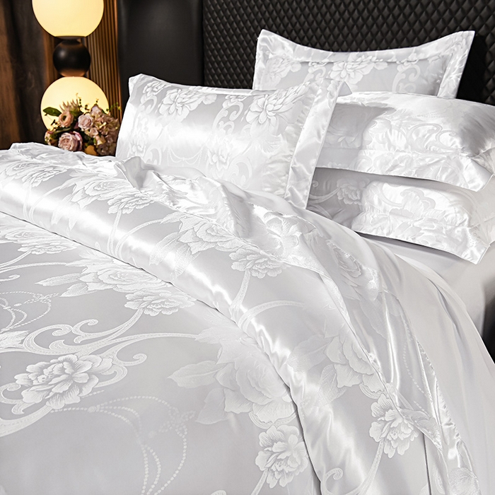 91家纺网 家纺一手货源 找家纺 优美 2025新款高克重贡缎提花四件套系列 花都绽放-漂白