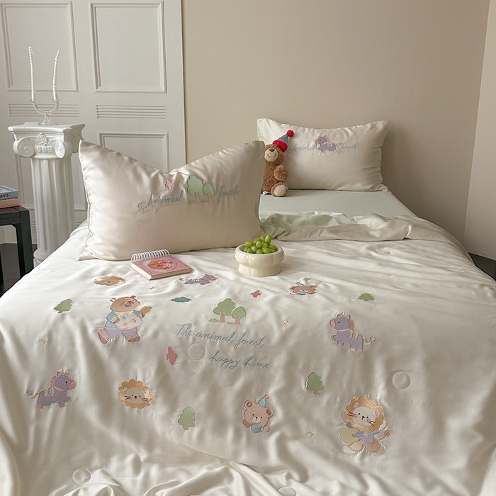 91家纺网 家纺一手货源 找家纺 柚子YOUTH 2025新款60S兰精天丝绣花大豆夏被四件套 小森林